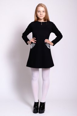 Genç kız öğrenci. İzole stüdyo portre