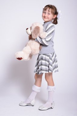 Genç kız öğrenci. İzole stüdyo portre