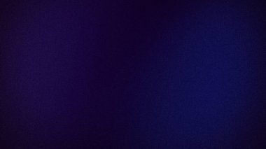 Derin mor, lacivert ve desenli bulanık siyah renklerden oluşan soyut 4K taneli arka plan. Modern duvar kağıtları, afişler ve web şablonları için mükemmel