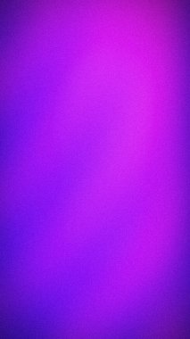 Mor, mor, mor ve parlak morumsu tonlarda, pankartlar ve duvar kağıtları için yumuşak bulanık dokuya sahip canlı bir dikey gradyan içeren soyut kumlu arkaplan