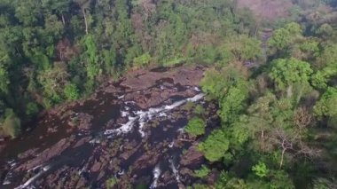 Hindistan Güney-Batı Sahili Athirapally şelaleler