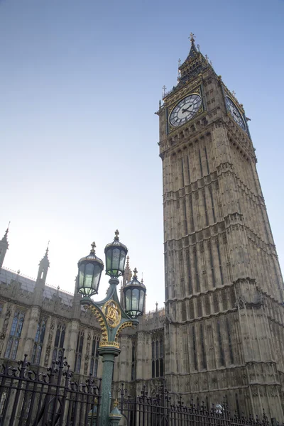 Reino Unido - Londres - El Big Ben y el Palacio de Westminster — Foto de Stock