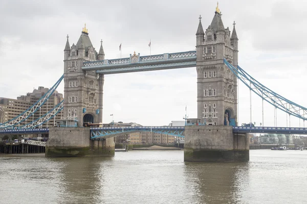 Velká Británie - Londýn - Tower Bridge — Stock fotografie