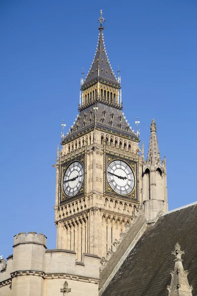 Reino Unido - Londres - O Big Ben e o Palácio de Westminster — Fotografia de Stock