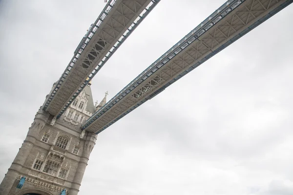 Velká Británie - Londýn - Tower Bridge — Stock fotografie