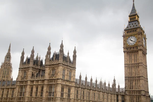 Reino Unido - Londres - El Big Ben y el Palacio de Westminster — Foto de Stock