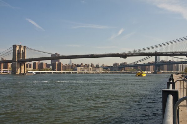New York - Lower Manhattan and Brooklyn Bridge