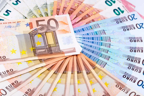 A tam daire euro banka notları
