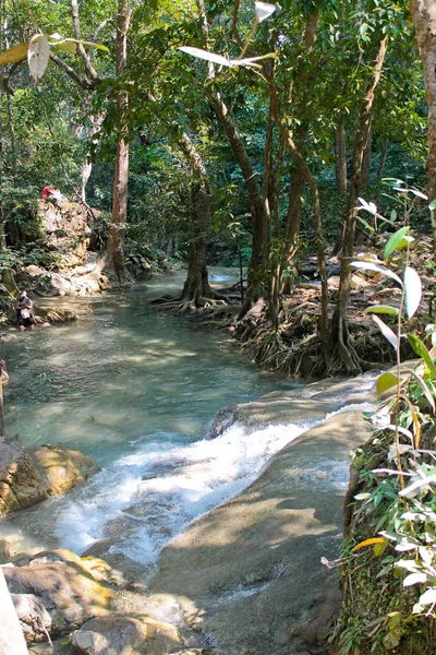 Thailand, rivier in de jungle, prachtige plek — Stockfoto