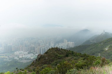 Güzel sisli sabah manzarası Kowloon Tepesi, Hong Kong