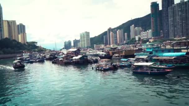 Абердин Гонконг Сентября 2021 Рыболовные Лодки Старого Стиля Сампан Можно — стоковое видео
