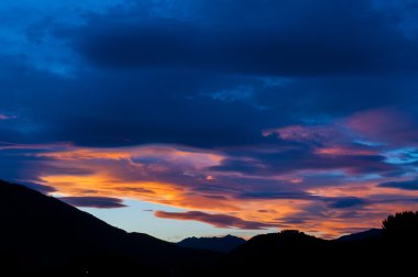 Peketa Beach, Kaikoura, South Island Yeni Zelanda gün batımında