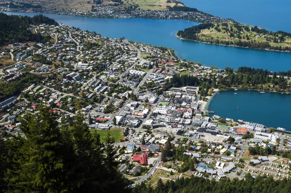 Arial kilátás Lake Wakatipu és Queenstown, south island, Új-Zéland — Stock Fotó