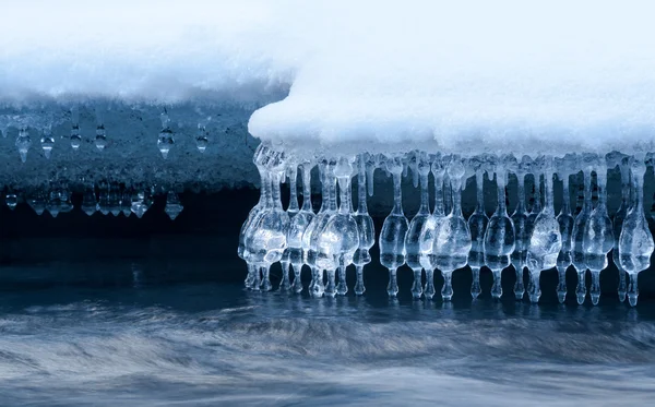 A barra de gelo no rio — Fotografia de Stock