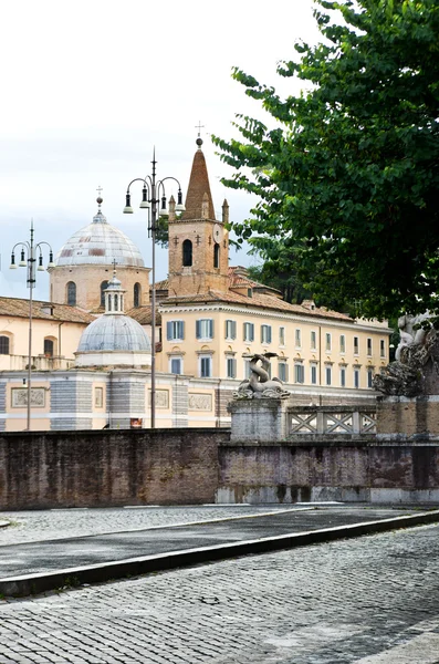 Architektur und Skulpturen in Rom — Stockfoto