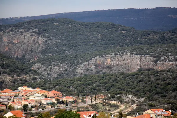 Στέγη - κορυφαία κατασκευή του κτιρίου — Φωτογραφία Αρχείου