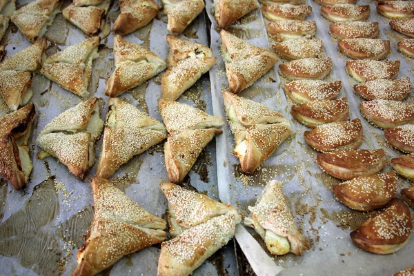 Färskt bröd och bullar — Stockfoto