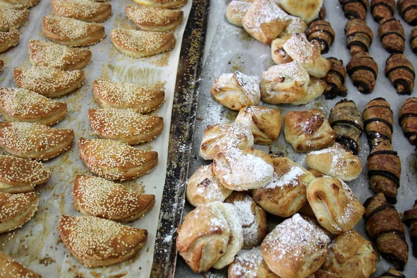 Fresh bread and buns — Stock Photo, Image