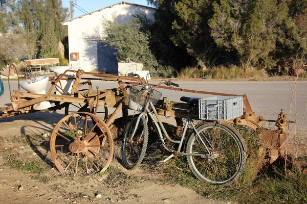 Bicicleta - vehículo de ruedas — Foto de Stock