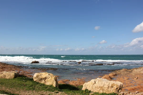 Rochas na costa do Mar Mediterrâneo — Fotografia de Stock
