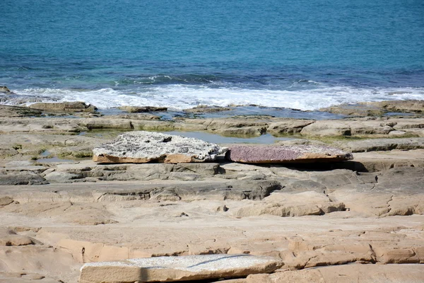 Rocks on the shore of the Mediterranean Sea — Stock Photo, Image
