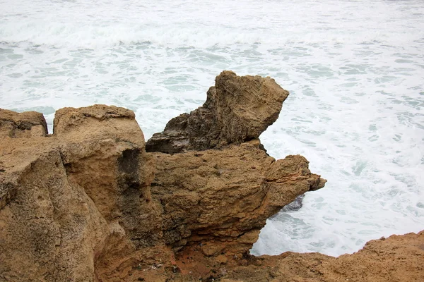 Stenar på stranden av Medelhavet — Stockfoto