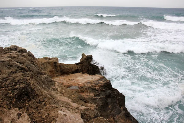 Βράχια στην ακτή της Μεσογείου — Φωτογραφία Αρχείου