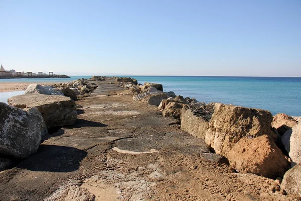 Rocas a orillas del mar Mediterráneo —  Fotos de Stock