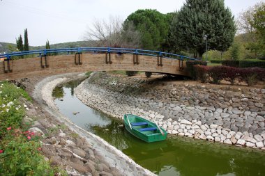 kendinden tahrikli ve kendinden tahrikli kayan yapısı