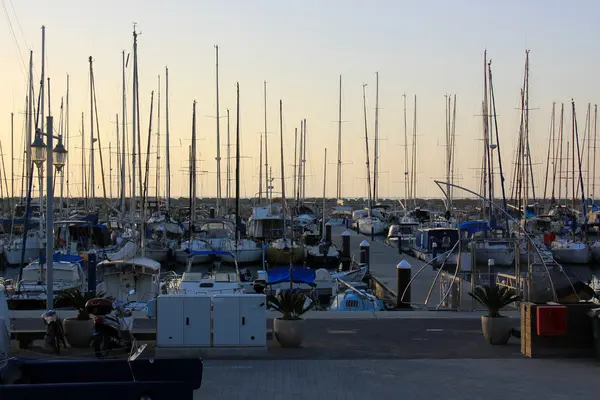 Mastro no porto de Tel Aviv — Fotografia de Stock