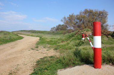 her zaman Sınırdaki telleri