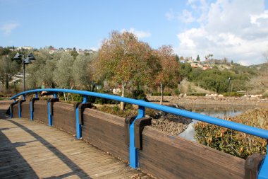 Köprü - lake Nehri dikilmiş bir yapı
