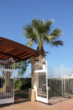 Gate - geçit duvar veya çit