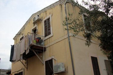 bizi izliyor pencere