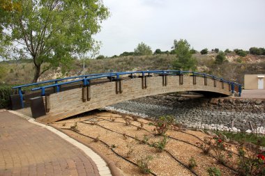 Köprü - yapay bir yapı