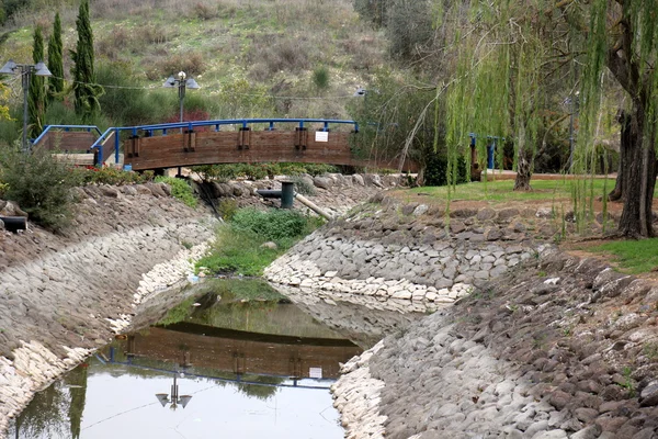 Bridge - an artificial structure — Stock Photo, Image