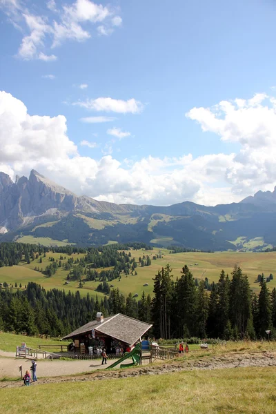 Поїздка в Альпах — стокове фото
