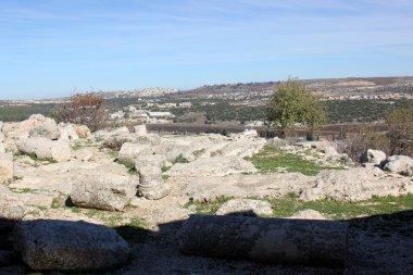 büyük kayalar ve taşlar