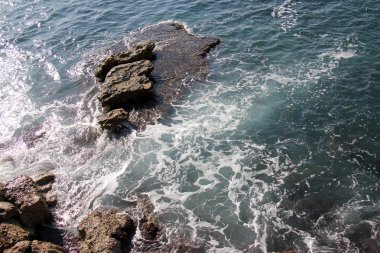 büyük kayalar ve taşlar