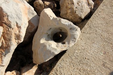 büyük kayalar ve taşlar