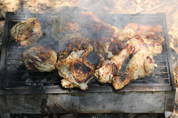 Fogo na queima braseiro — Fotografia de Stock