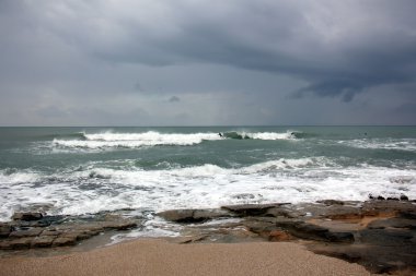 Akdeniz kıyısında