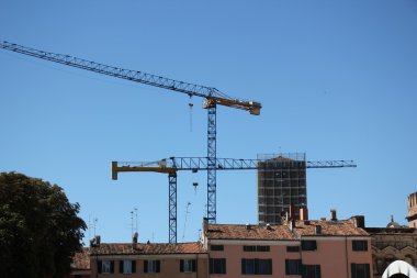 Yüksek inşaat vinç