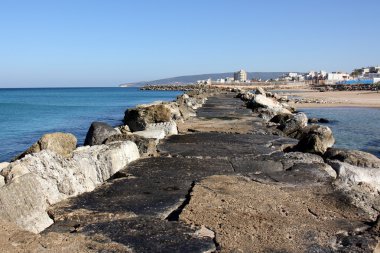 taşlar her yerdeler