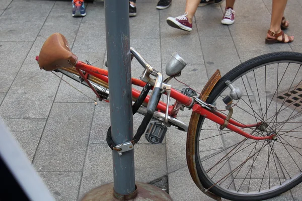 Велосипед - колесный автомобиль — стоковое фото
