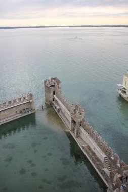 Sirmione'da antik kale