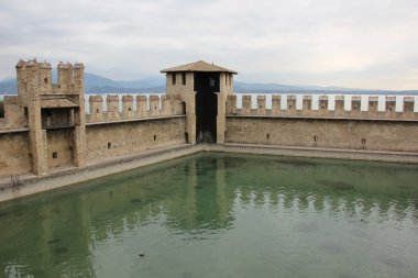 Sirmione'da antik kale