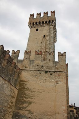 Sirmione'da antik kale