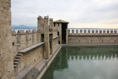 Sirmione'da antik kale