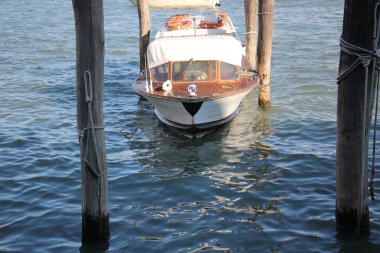 Gemilerin demirleme için yatak yer